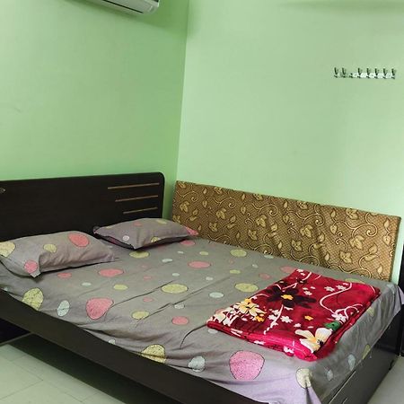 Guru Datta Residency Pithapuram Luaran gambar