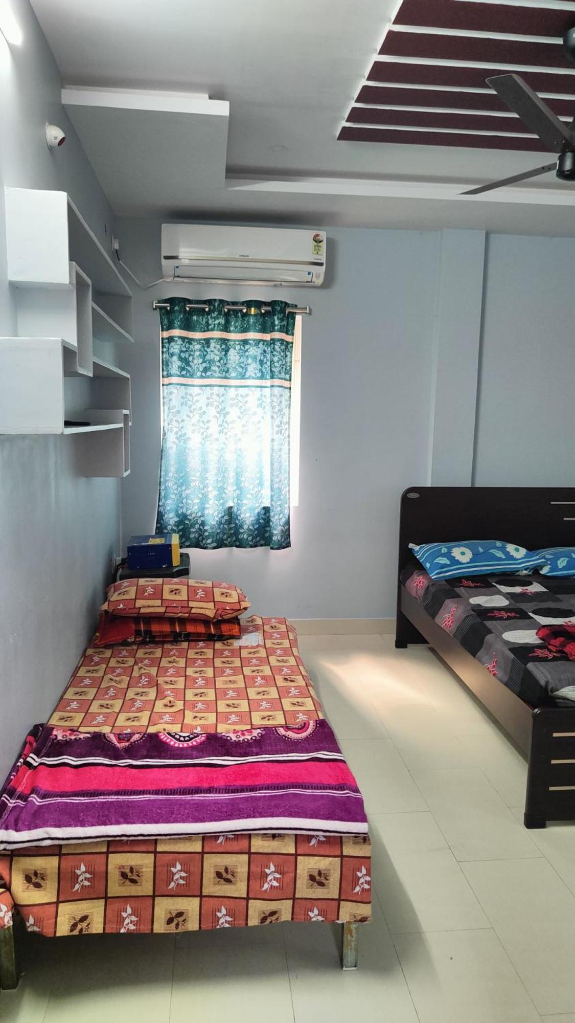 Guru Datta Residency Pithapuram Luaran gambar