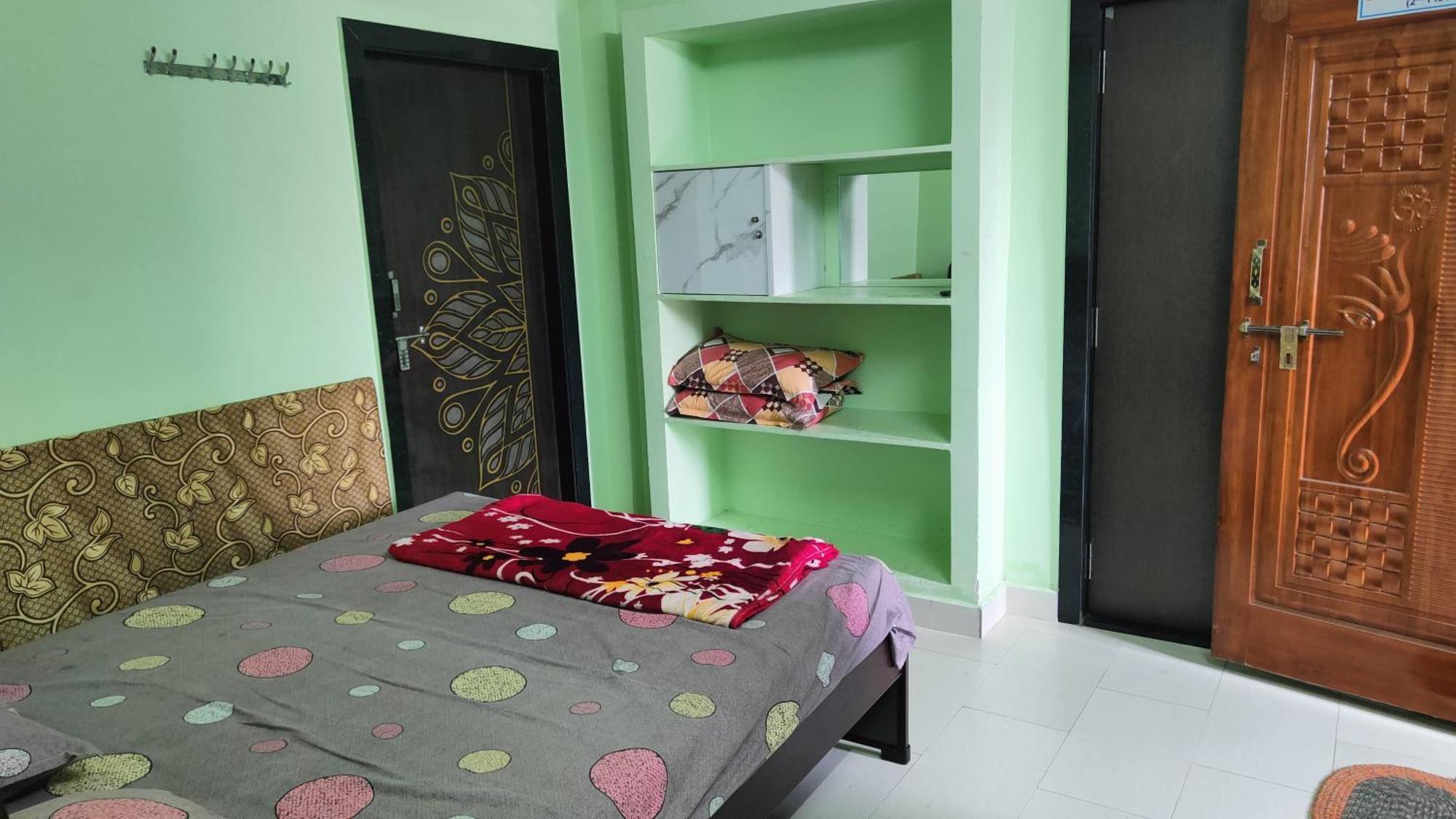 Guru Datta Residency Pithapuram Luaran gambar